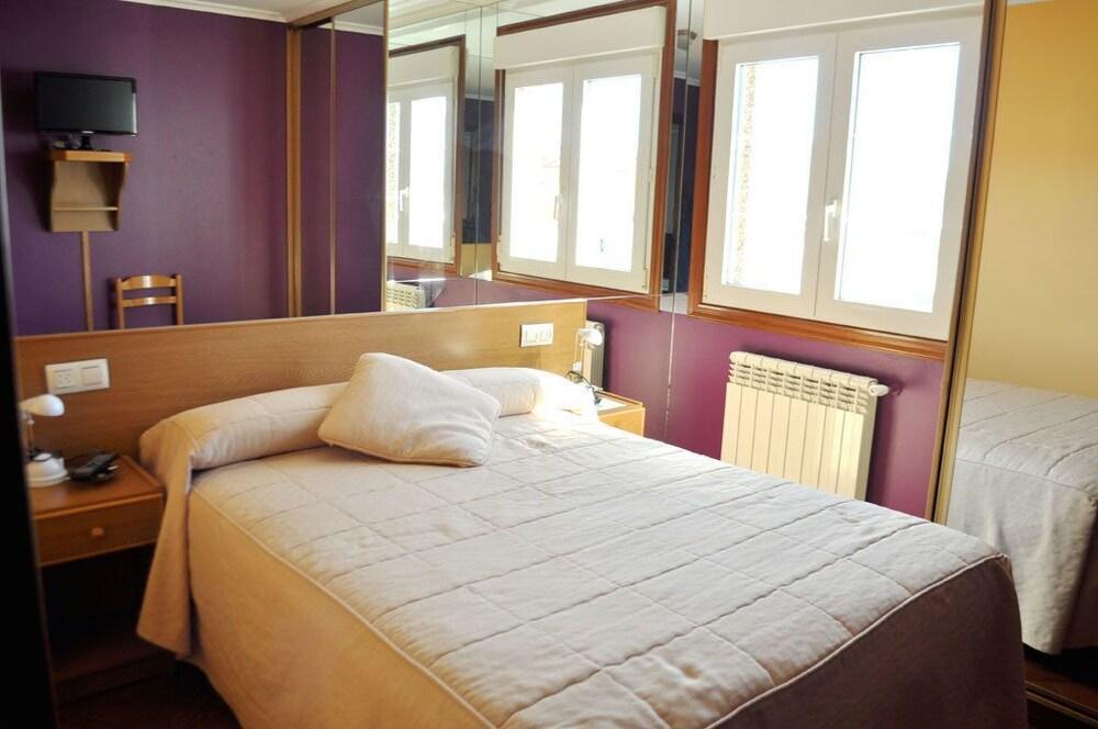 Hostal Residencia Bahia Laxe Zewnętrze zdjęcie